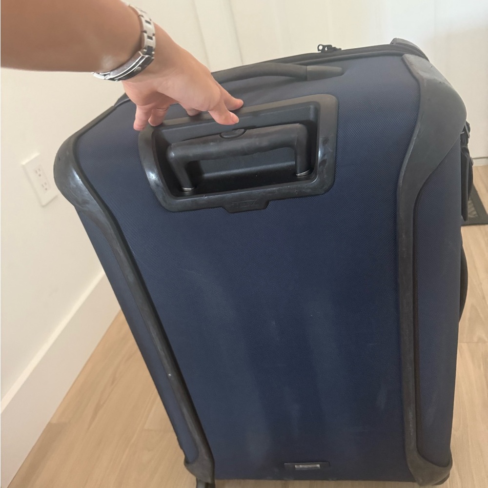 Tumi Black and Navy Luggage Tag